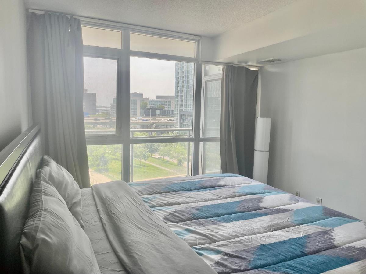تورونتو Three Br Condo Step To Cn Tower Rogers Center With Free Parking المظهر الخارجي الصورة